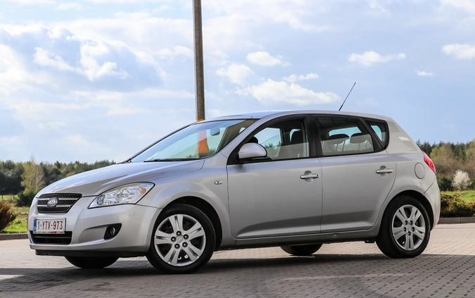 Kia Ceed cena 13900 przebieg: 214435, rok produkcji 2009 z Polanica-Zdrój małe 667